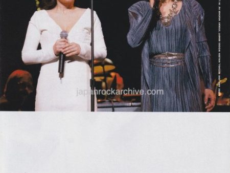 Joni Mitchell & Bjork 1998 09 Japanese music press cutting clipping - photo pinup - on stage together For Cheap